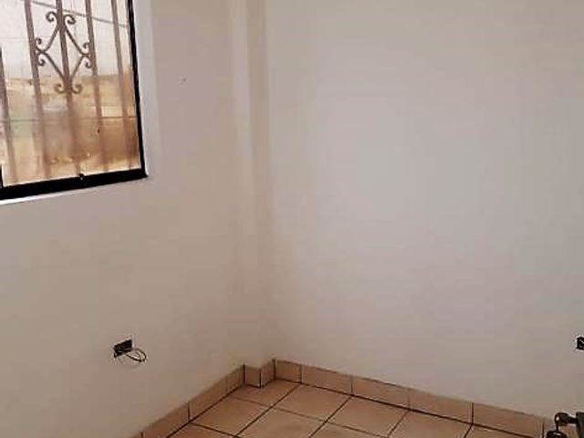 CASA EN PUNTA NEGRA
