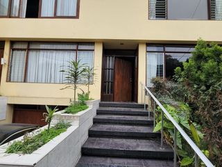 Foto 1 de ALQUILO HERMOSA CASA EN SAN ISIDRO URB EL PALOMAR