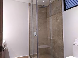 EXCEPCIONAL CASA REMODELADA EN VENTA | 4 HABITACIONES, 6 BAÑOS, 2 OFICINAS, 3 GARAJES, 2 BALCONES, ESTUDIO, TERRAZA, GYM | NIZA - LAS VILLAS - SUBA - BOGOTÁ.