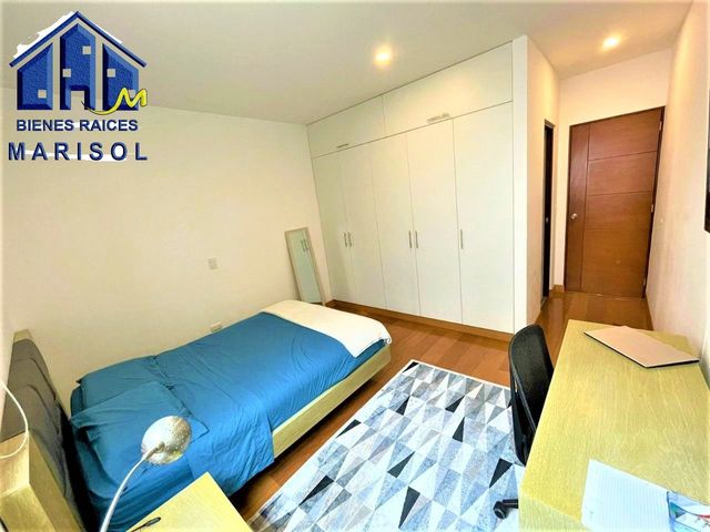 VENTA FLAT 220 m2 - MALECON 28 DE JULIO - FRENTE CLUB TERRRAZAS - MIRAFLORES