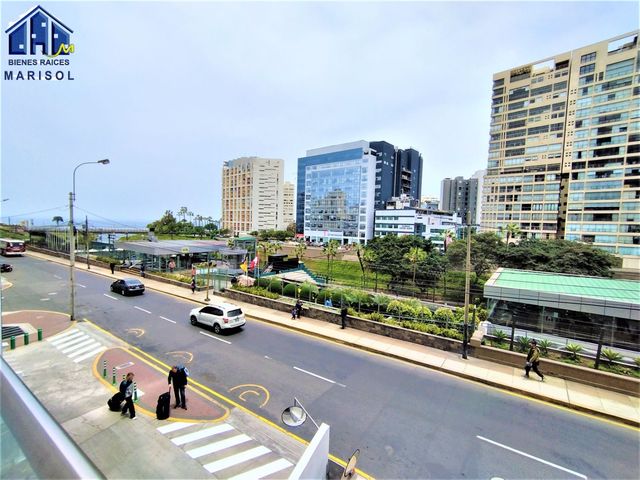 VENTA FLAT 220 m2 - MALECON 28 DE JULIO - FRENTE CLUB TERRRAZAS - MIRAFLORES