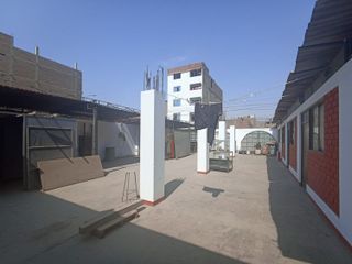 VENDO LOCAL COMERCIAL DE 252 m2 EN OQUENDO-VENTANILLA