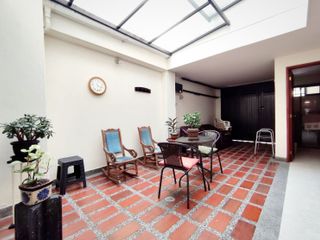 Venta de apartamento tipo casa en Medellín, Simón Bolívar