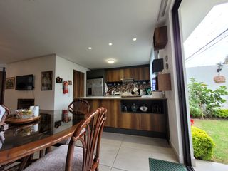 Casa en Venta en conjunto privado - Puembo