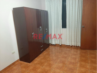 Foto 3 de Venta De Hermoso Departamento 122M2 Urb. Mesa Redonda Independencia