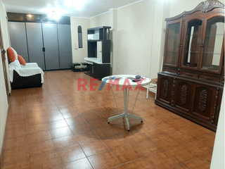 Foto 16 de Venta De Hermoso Departamento 122M2 Urb. Mesa Redonda Independencia