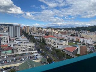 Foto 4 de Oficina en renta frente a la PUCE, 12 de Octubre y Veintimilla 65m2
