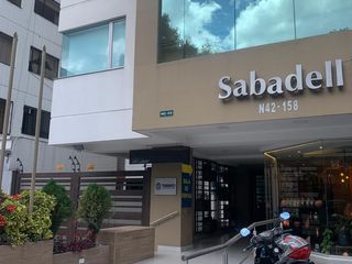 Venta de parqueadero Edificio Sabadell en la entrada al Quito Tenis.