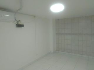 Foto 3 de ALQUILER DE LOCAL COMERCIAL EN 9 DE OCTUBRE