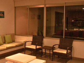 Foto 3 de SE VENDE - CASA DE TRES NIVELES EN CONDOMINIO NAUTICO, PARACAS