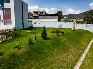 Pusuquì Departamento A Estrenar de 3 dormitorios, estudio, 1 parqueadero y bodega