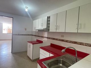 Foto 10 de NUEVO INGRESO!! REMATO EDIFICIO EN MIRONES BAJOS LIMA CERCADO