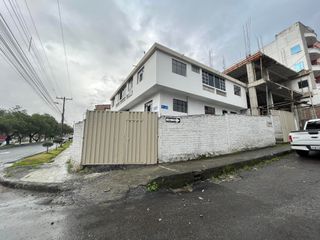 Casa rentera en venta en la Av. Pío Jaramillo