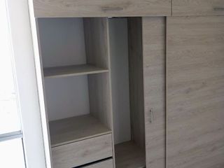 SE VENDE REMODELADA CASA FAMILIAR. 80 M2.