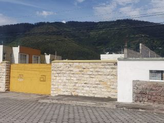 Casa de Venta en Mirasierra Conjunto Puertas del cielo, Valle de los Chillos.