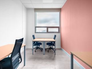 Reserve un lugar para coworking o un escritorio disponible según el orden de llegada en Buro 51, Barranquilla