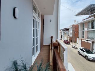 HERMOSA CASA CON PISCINA EN VENTA