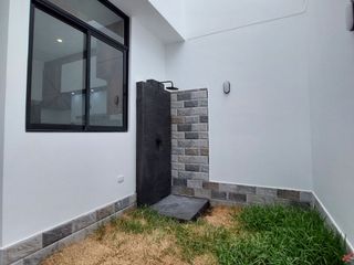 HERMOSA CASA CON PISCINA EN VENTA