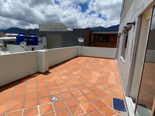 Se vende apartamento de 82 m2 mas terraza de 36 en La Guaca, con garaje