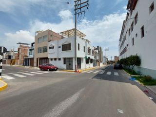Venta De Terreno Urbano, Ideal Para Proyecto Inmobiliario At. 1,212.43 M²