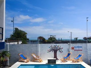Foto 4 de Villas Amobladas en la Paya de Tonsupa cerca al mar, en Venta, cuenta con Piscina.
