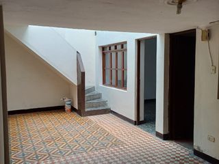 Foto 5 de VENTA DE CASA EN URB. EL TRAPECIO, CHIMBOTE