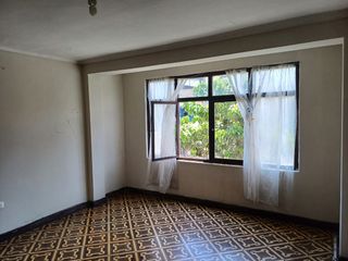 Foto 11 de VENTA DE CASA EN URB. EL TRAPECIO, CHIMBOTE