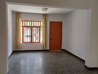 Foto 3 de VENTA DE CASA EN URB. EL TRAPECIO, CHIMBOTE