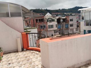 Foto 3 de VENDO CASA URBANIZACION LAS QUINTAS