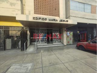 Se Vende Cochera En Edificio De Centro De Lima