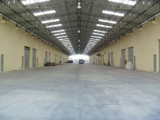 Foto 5 de Bodega alquilo en Plaza Saibaba Durán