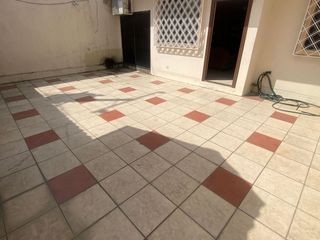 Foto 5 de VENTA DE CASA DE 2 PISOS SAMANES 6 NORTE GUAYAQUIL