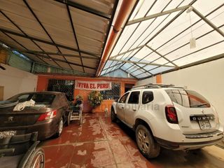 Foto 3 de VENTA DE CASA AMPLIA UBICADA A METROS DE PROLONGACIÓN PACASMAYO