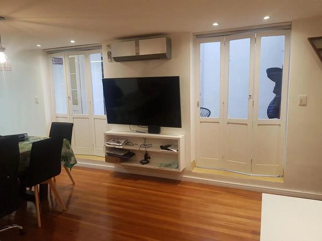 PH con Patio Totalmente Reciclado. Excelente Ubicación. Acepta Permuta