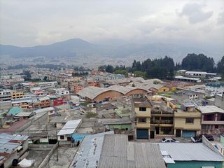 Casa Rentera con Terreno Al Sur de Quito Calle Saraguro Sector La Argelia