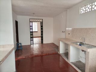 Casa Rentera con Terreno Al Sur de Quito Calle Saraguro Sector La Argelia