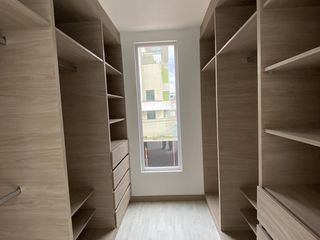 Foto 7 de PONCEANO ALTO; DEP DE ESTRENO: 3 DORM, 2 GAR,  134/103 M2, /REF405