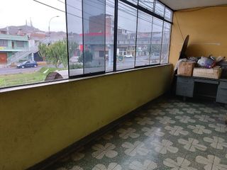 VENTA CASA EN ZONA COMERCIAL EN AV. PERU SAN MARTIN DE PORRES