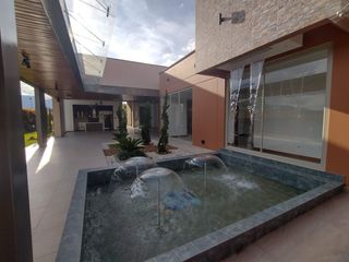 Foto 21 de New, Modern One Level Home With Lake and Many Extras - Top Community Llanogrande