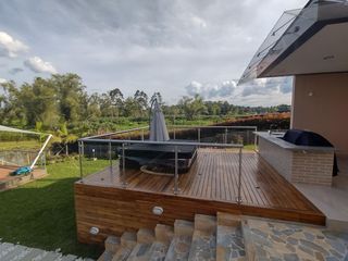 Foto 34 de New, Modern One Level Home With Lake and Many Extras - Top Community Llanogrande