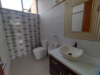 Foto 27 de New, Modern One Level Home With Lake and Many Extras - Top Community Llanogrande