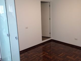 Foto 8 de ALQUILO OFICINA REMODELADA EN LINCE
