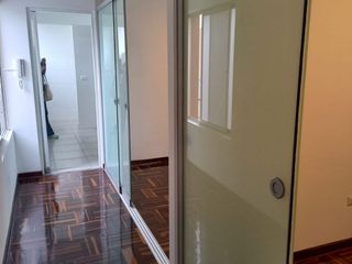 Foto 3 de ALQUILO OFICINA REMODELADA EN LINCE
