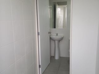 Foto 7 de ALQUILO OFICINA REMODELADA EN LINCE