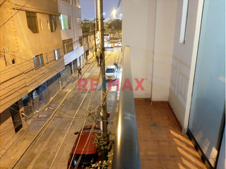Foto 8 de Venta De Hermoso Departamento 122M2 Urb. Mesa Redonda Independencia