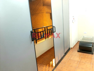 Foto 7 de Venta De Hermoso Departamento 122M2 Urb. Mesa Redonda Independencia