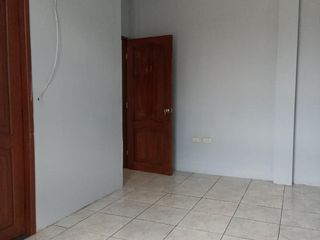 Foto 14 de Vendo casa con garaje ubicada al sur de Guayaquil