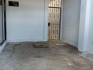 Vendo casa con garaje ubicada al sur de Guayaquil