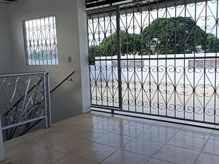 Foto 10 de Vendo casa con garaje ubicada al sur de Guayaquil