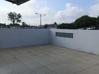 Foto 11 de Vendo casa con garaje ubicada al sur de Guayaquil